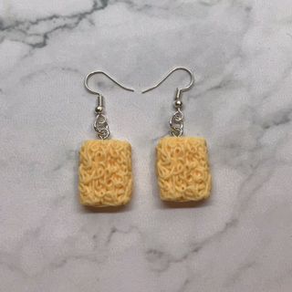 (Category: ) located in . Submitted by earringbubble (Listing ID 1079953241, Image 1). Description: .