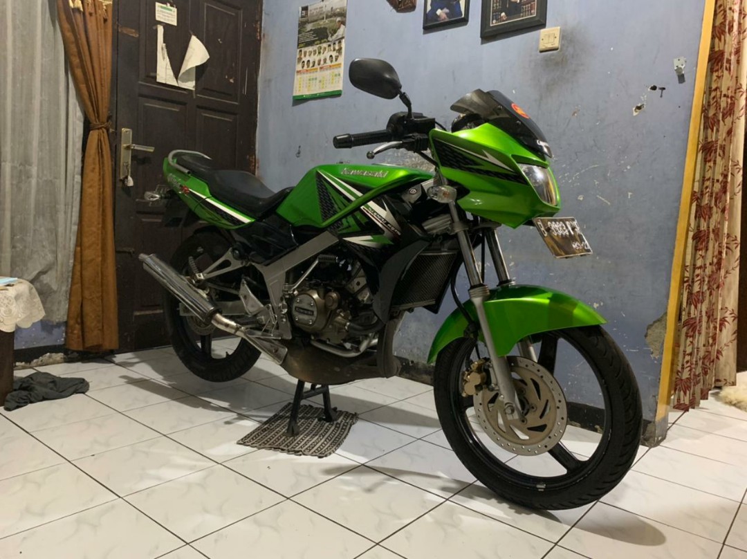 kawasaki ninja r150