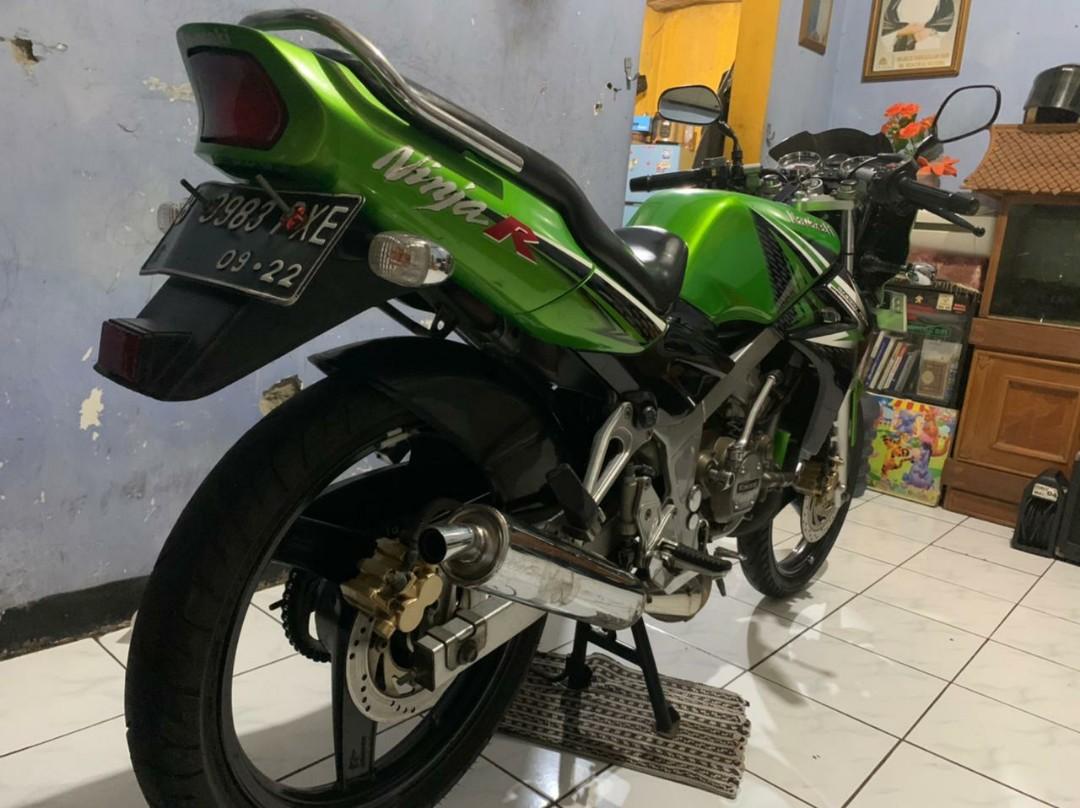 kawasaki ninja r150