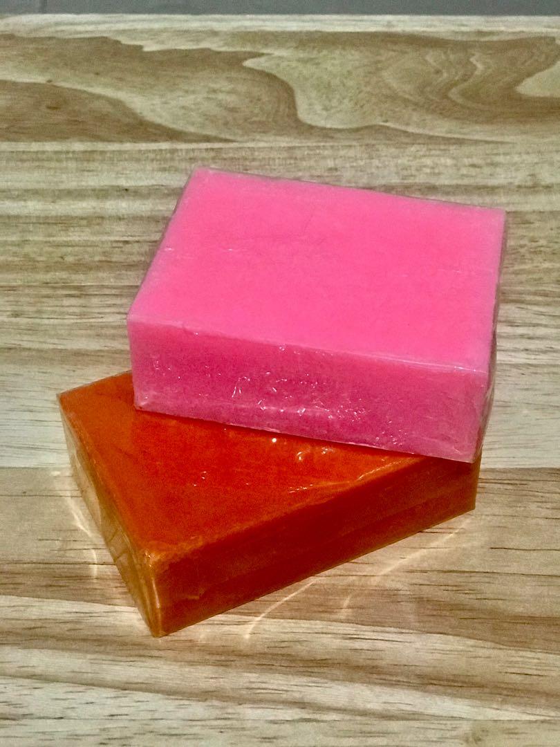 Kojic Soap (Category: Bath) located in Paranaque City. Submitted by vencruz (Listing ID 1079946579, Image 1). Description: REPACKAGING Nakakaputi and nakakakinis ng balat! No itchiness or drying ng skin sa soap na ito! .