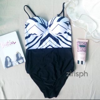 (Category: ) located in . Submitted by theoutbox (Listing ID 1079968086, Image 1). Description: .