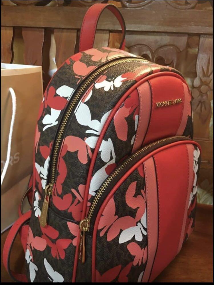 Michael Kors Abbey Medium Butterfly Backpack, Luxury, Bags & Wallets on  Carousell