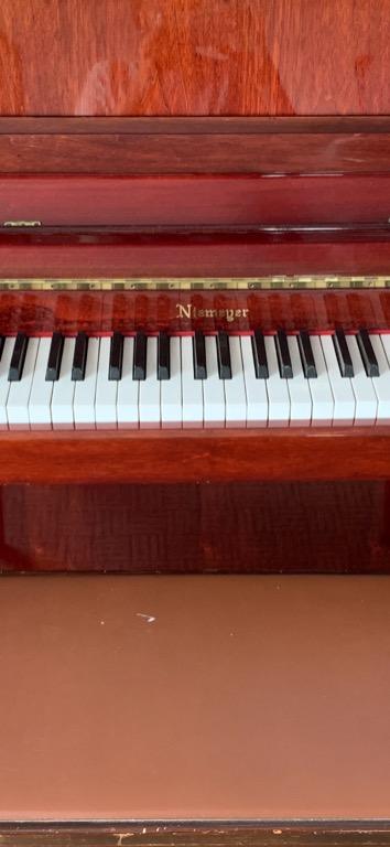 Niemeyer upright piano deals