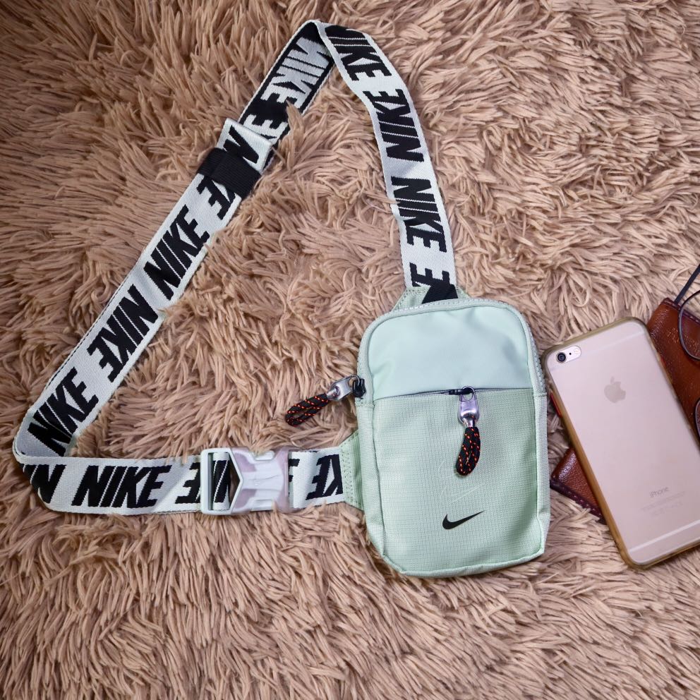 nike chest pack