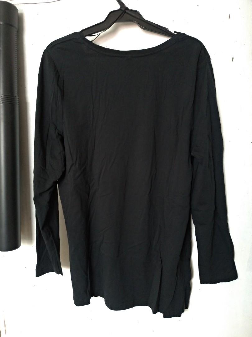 Plus Size Black Long Sleeve Star Top (Category: Longsleeves) located in Quezon City. Submitted by tsoaph (Listing ID 1079874155, Image 2). Description: Best for: 2XL Measurements (measured flat and doubled, in inches): Bust - 41-44 Waist - 39-42 Length - 29 Shoulder - 16.5-18 Armhole - 22 Sleeve length - 25 RFS: Not used anymore * Preloved but taken care of * Condition - 7/10 * What you see is what you get, so please manage your expectations * St