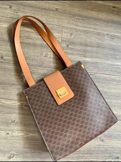 (Category: ) located in . Submitted by thriftaway (Listing ID 1079780450, Image 1). Description: .