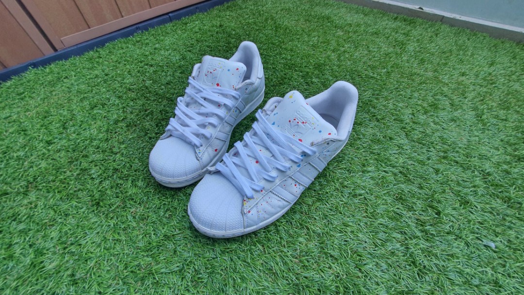 Adidas Superstar (Paint Splatter on White), Men's Fashion, Footwear,  Sneakers on Carousell