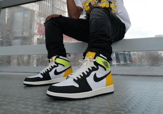 Air Jordan 1 volt gold, 男裝, 鞋, 波鞋- Carousell