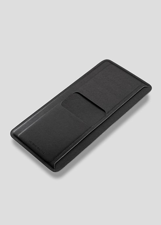 Arc'teryx Veilance Casing Billfold Wallet, 名牌, 手袋及銀包- Carousell