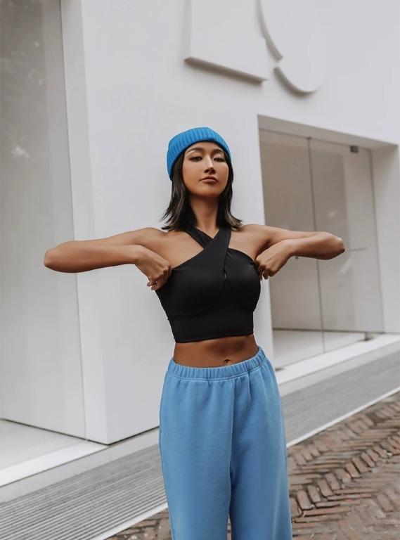 Workout halter top on sale