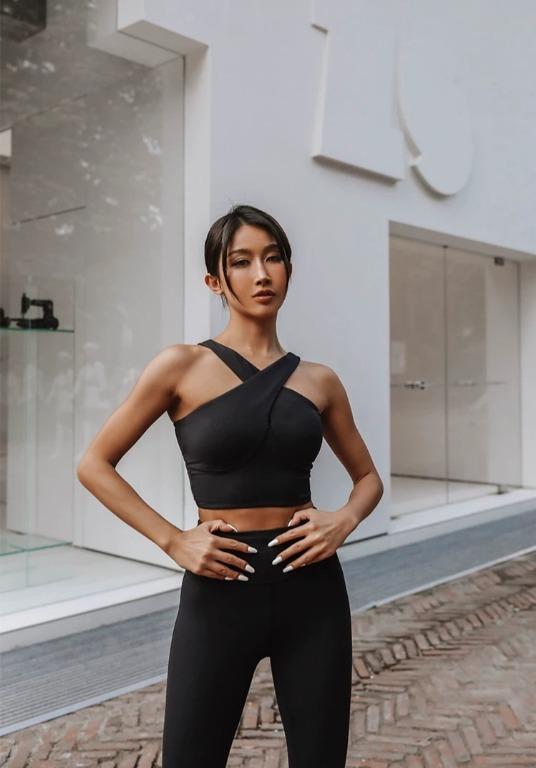 Halter neck on sale workout tops