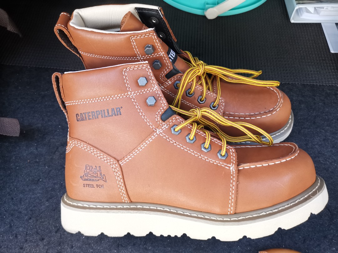 caterpillar safety boots