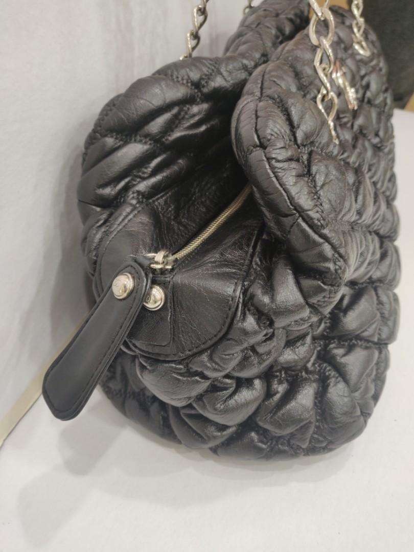 CC bubble quilt chain bowlers bag (Category: Luxury Bags & Wallets) located in Cagayan de Oro. Submitted by real_luxe (Listing ID 1080122105, Image 3). Description: Still im EUC.