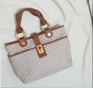 （分類：）位於 。 由 sjeuf 提交（商品編號 1080133423，圖片 1）。簡介： 。