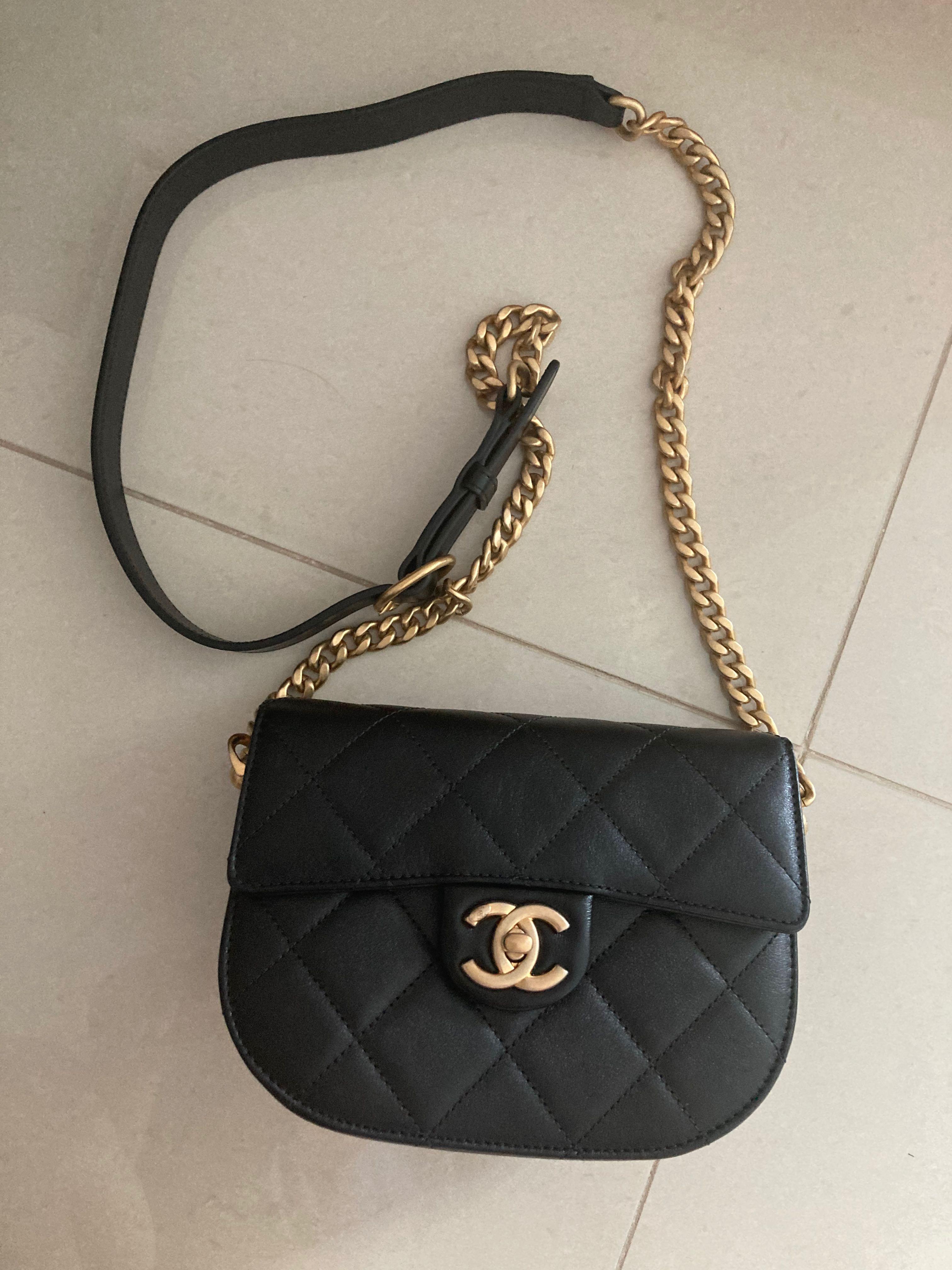 CHANEL Small Chain Shoulder Bag Clutch Black Quilted Flap Lambskin d22   hannarishop