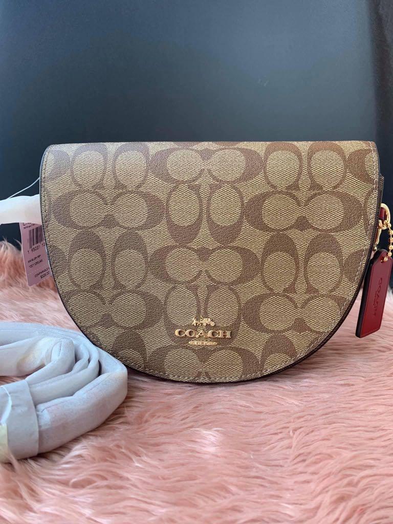 ellen crossbody with linear quilting