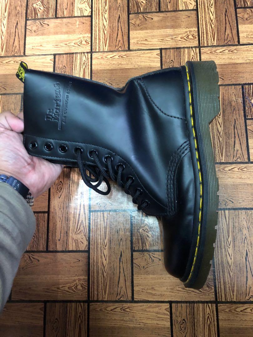 Dr. Martens Classic 10 Eye Unisex Boot 7 US L Women s Fashion