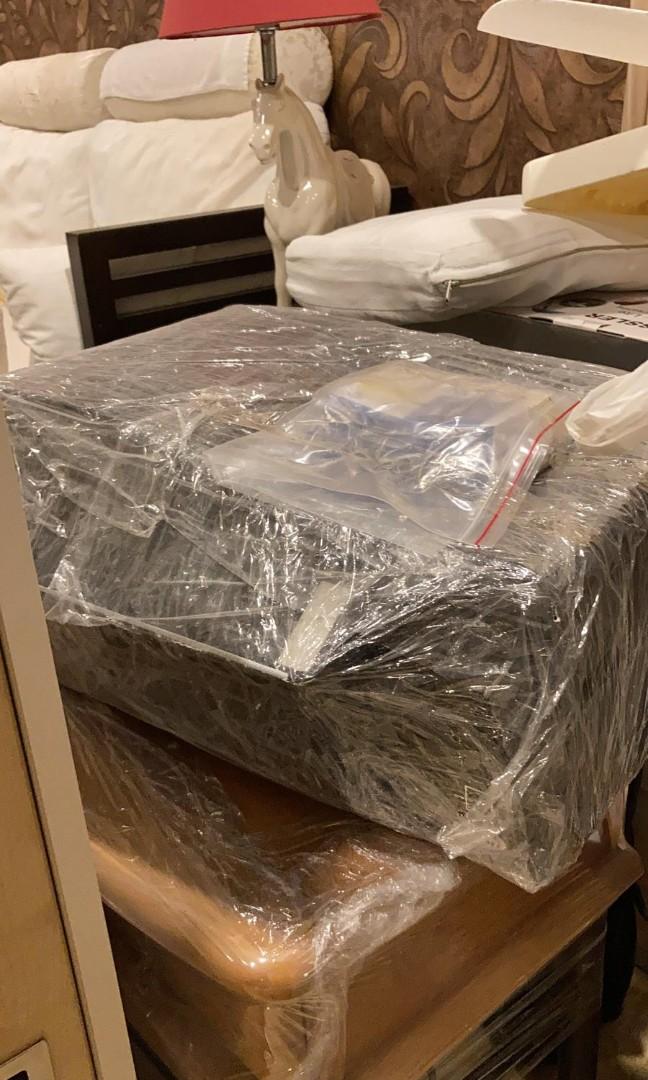 Epson printer (Category: Printers, Scanners & Copiers) located in Singapore. Submitted by lylysa (Listing ID 1080116333, Image 2). Description: Kept in cling wrap to maintain cleanliness. Brand new ink cartridge in yellow and cyan..