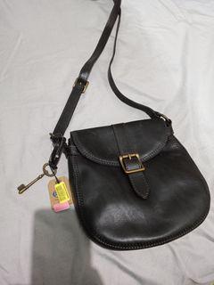 Fossil slingbag