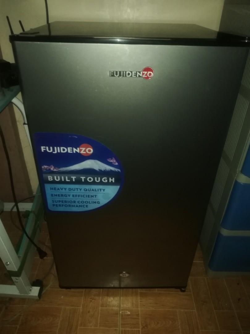 Fujidenzo 4 cu ft clearance refrigerator