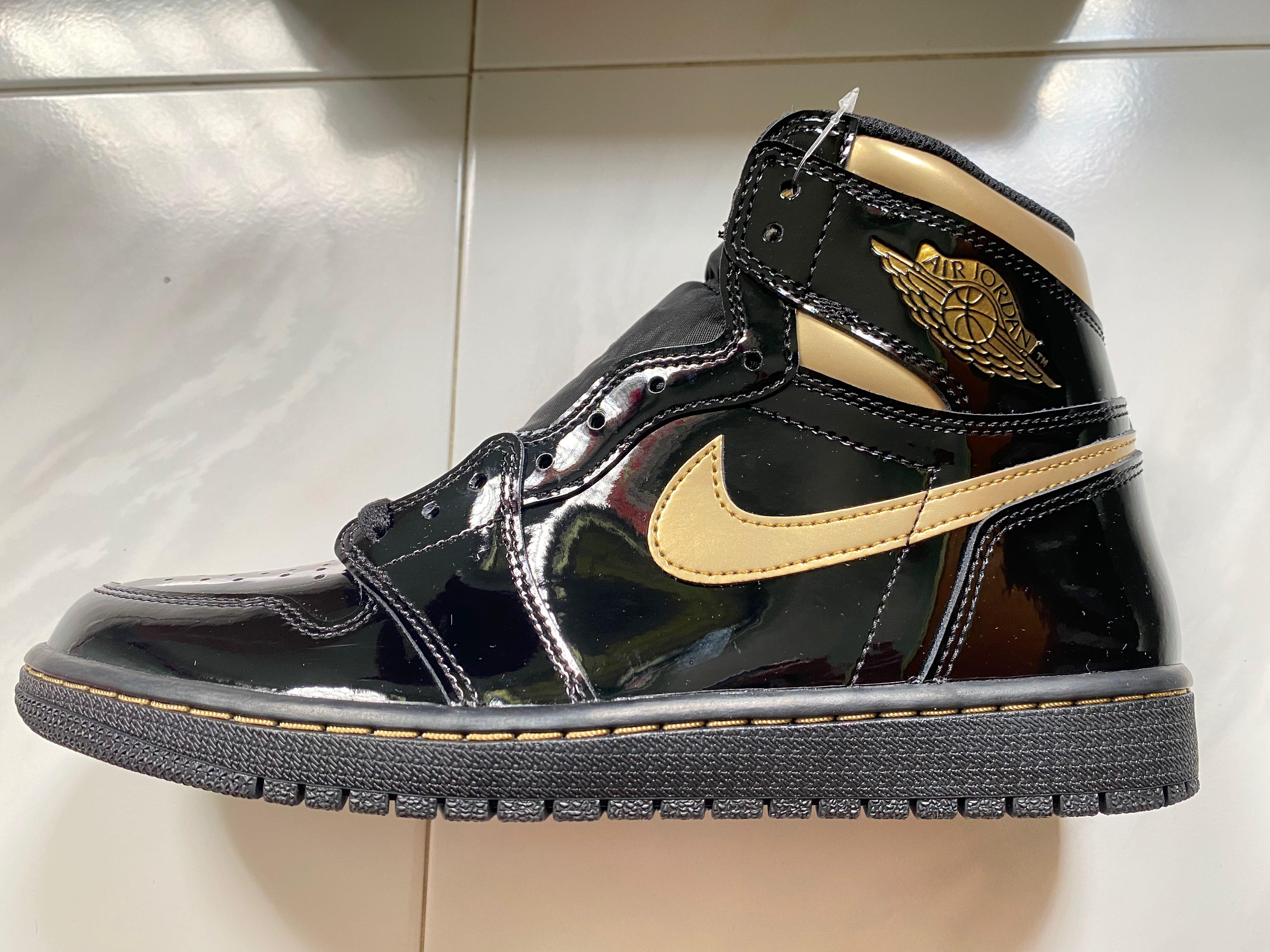 Air jordan 1 black metallic gold hot sale