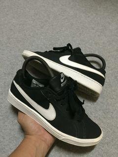 Nike Court Royal (For womens)
