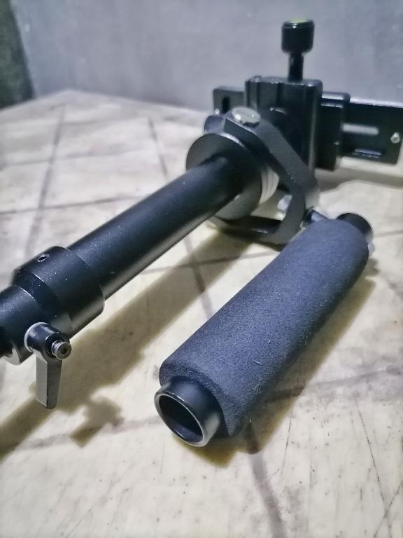 S40 Handheld Stabilizer Steadicam (Category: Gimbals & Stabilizers ) located in Tarlac. Submitted by mighty.peterjohn08 (Listing ID 1080183467, Image 2). Description: S40 Handheld Stabilizer Steadicam - 40 cm Stabilizer - for shooting smooth/stabilize videos - for camcorders, slr/dslr, point and shoot cams - made from high quality tough aluminum alloy No issues in the stabilizer, minsan lang nagamit, need to declutter.