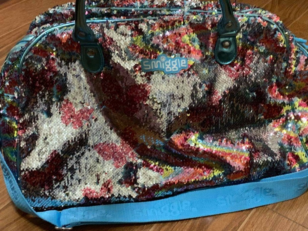 Smiggle Weekender bag with sequins 