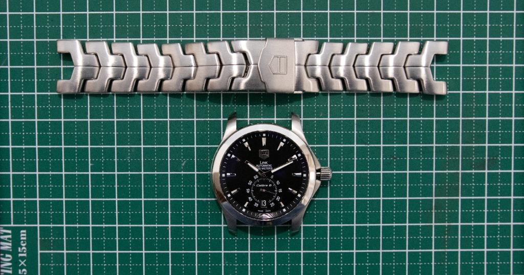 tag-heuer-watch-service-battery-change-bracelet-shortening
