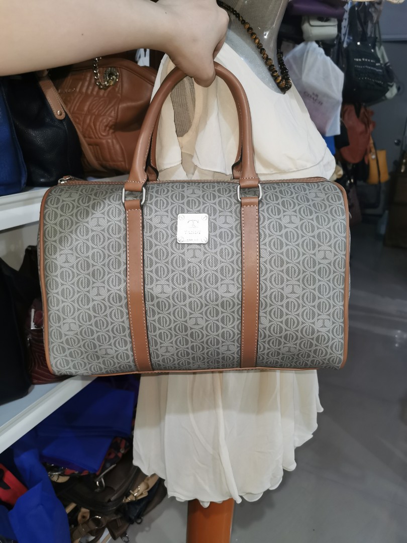 TANDY doctor s bag. Luxury Bags Wallets on Carousell