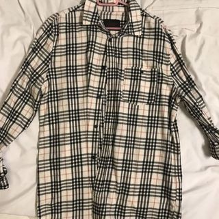 (Category: ) located in . Submitted by ley.prelovedcloset (Listing ID 1080032473, Image 1). Description: .