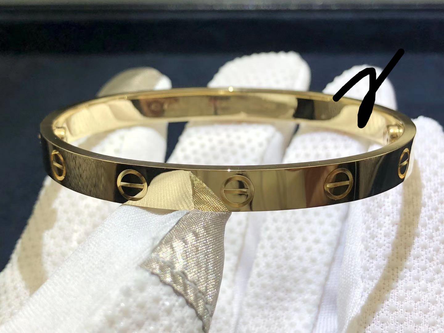 18k Yellow Gold Plain Cartier Love Bangle Classic Thick Or Thin Women S Fashion Jewelry Organisers Bracelets On Carousell