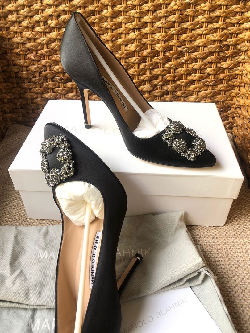 ? authentic ‼️ MANOLO BLAHNIK Hangisi 105 Pumps in Black (size 37) —BRAND  NEW IN BOX WITH TAGS ‼️, Women's Fashion, Footwear, Heels on Carousell