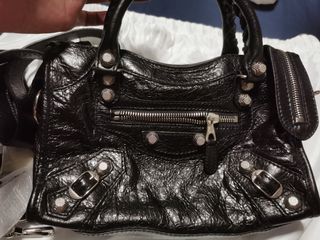 (Category: ) located in . Submitted by ladycass (Listing ID 1080337448, Image 1). Description: .
