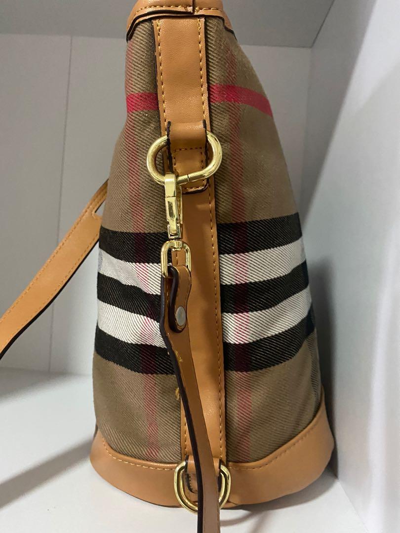 Burberry duffle Bag, Women's Fashion, Bags & Wallets, Tote Bags on Carousell