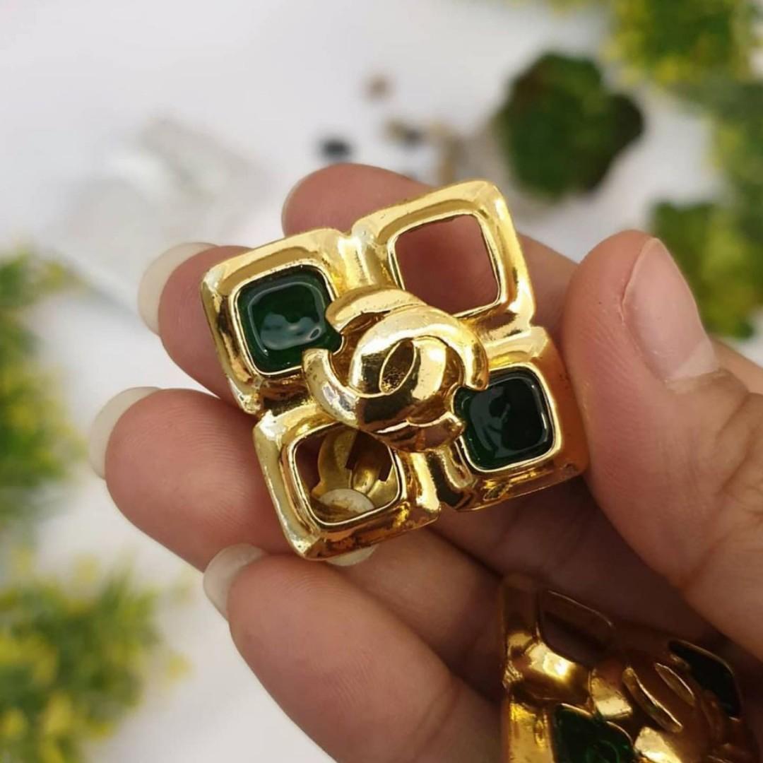 Chanel Clip Vintage Round CC Logo Square Gold and Emerald Earrings