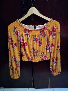 H&M crop flower
