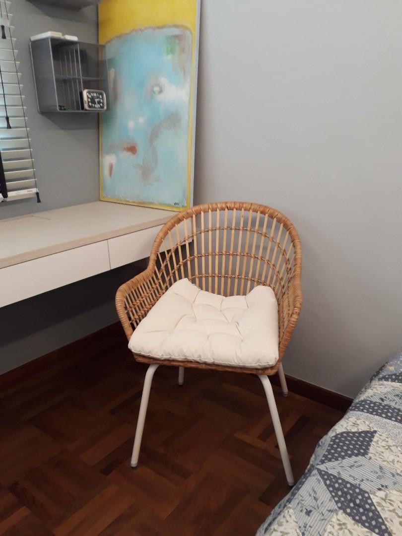 Nilsove armchair hotsell
