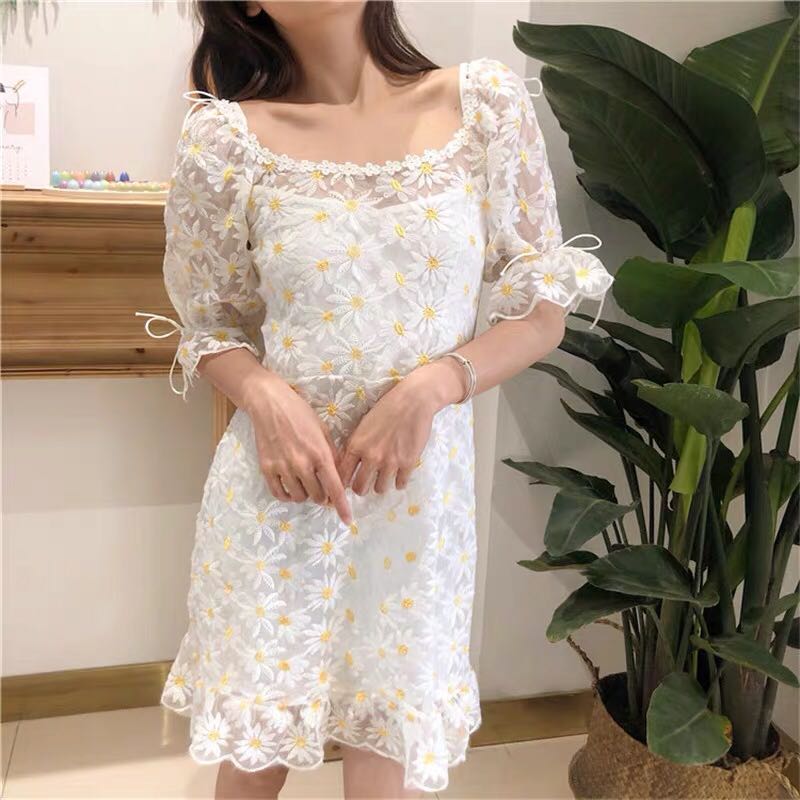 White daisy cottagecore dress, Women's Fashion, Dresses & Sets, Dresses