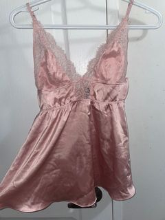 (Category: ) located in . Submitted by closetsale3 (Listing ID 1080387129, Image 1). Description: .