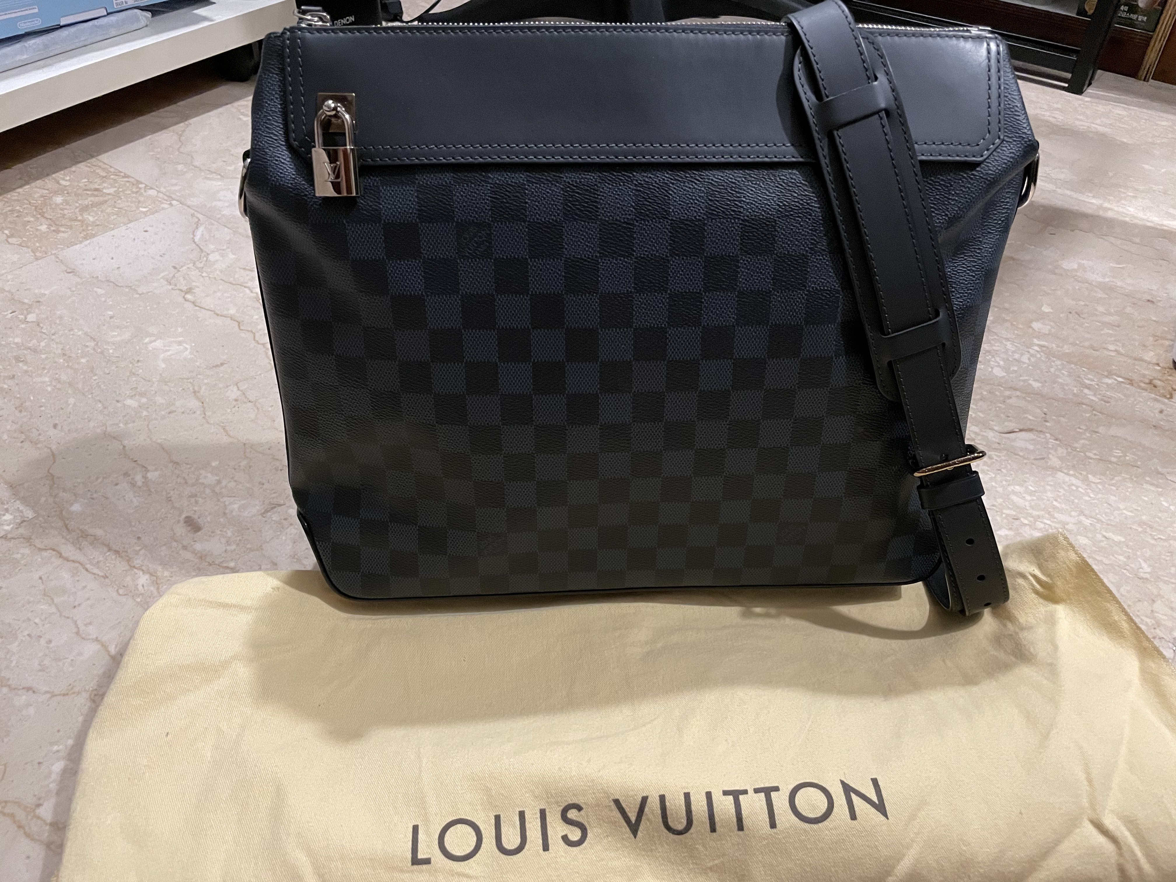 Louis Vuitton Greenwich Messenger Bag Damier Cobalt Blue 572231