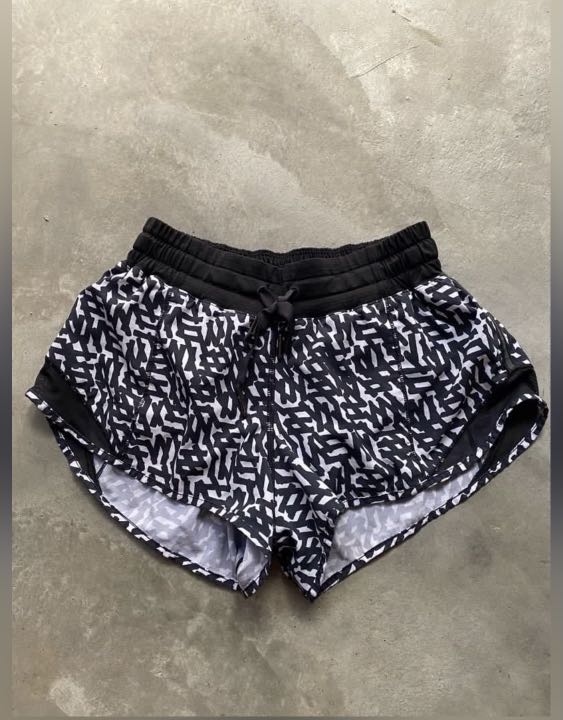 Lululemon Hotty Hot Shorts 4”, Women's Fashion, Activewear on Carousell