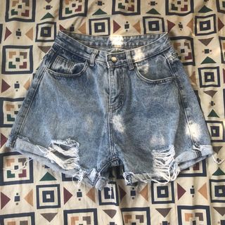 (Category: ) located in . Submitted by declutterbyavi (Listing ID 1080255084, Image 1). Description: .