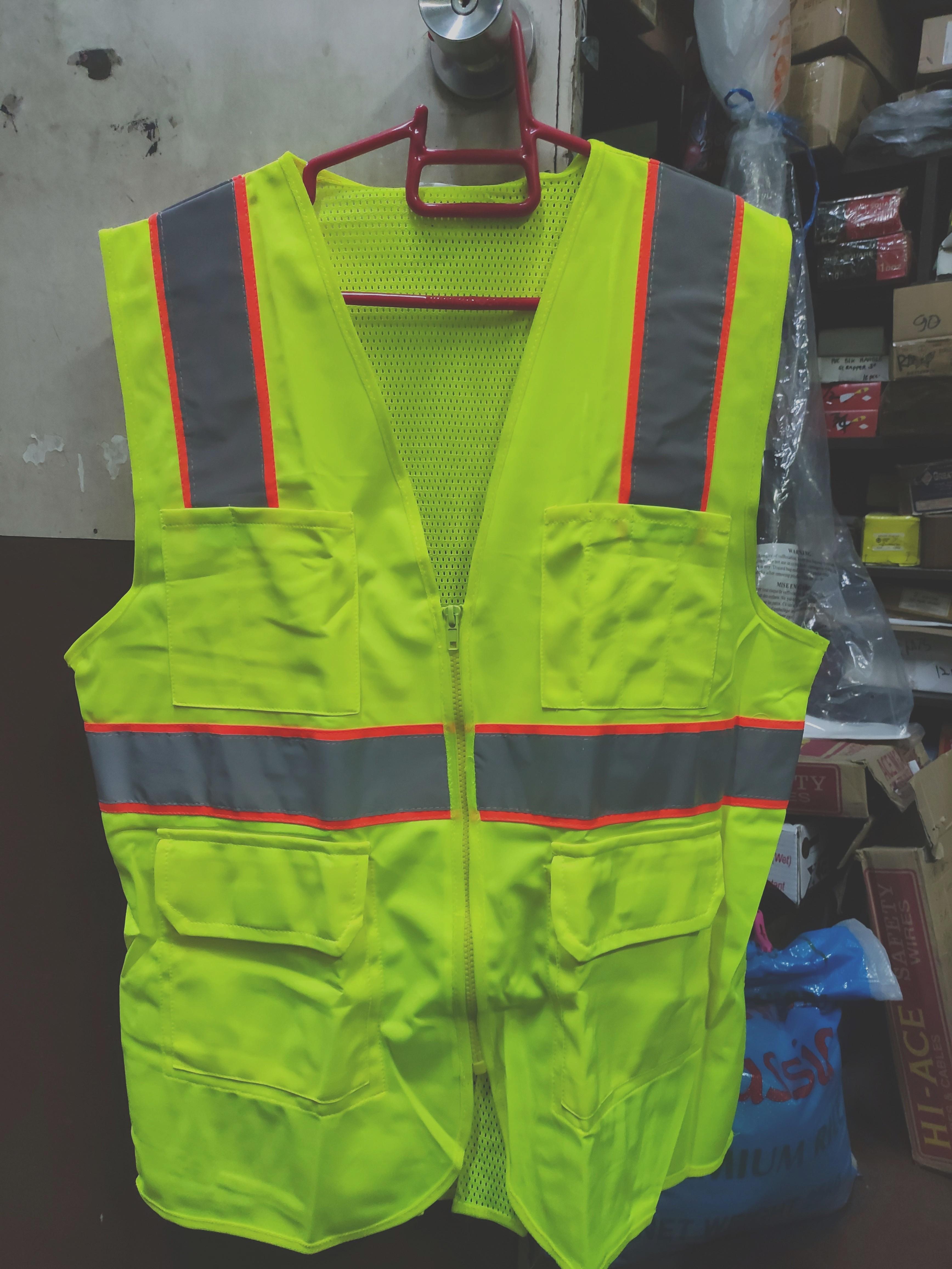 Novabrite Safety vest (Category: Construction Tools & Equipment) located in Caloocan City. Submitted by dianethriftstore (Listing ID 1080302104, Image 1). Description: Novabrite Safety vest reflective with pockets yellow lime size M made in US.
