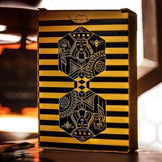 Queen Bee Luxury Playing Cards by Ellusionist (Category: Board Games & Puzzles) located in Quezon City. Submitted by vdecks (Listing ID 1080195986, Image 2). Description: Printed on Cartamundi's Luxury Pressed E7 Stock. The back design is one of the most fantastic you will find, harking back to the wallpaper casino designs - true future classics. Unlike our Killer and Super Bee decks, which feature a faint white halo around the deck's edge - Quee