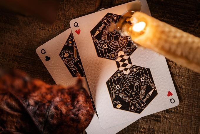 Queen Bee Luxury Playing Cards by Ellusionist (Category: Board Games & Puzzles) located in Quezon City. Submitted by vdecks (Listing ID 1080195986, Image 3). Description: Printed on Cartamundi's Luxury Pressed E7 Stock. The back design is one of the most fantastic you will find, harking back to the wallpaper casino designs - true future classics. Unlike our Killer and Super Bee decks, which feature a faint white halo around the deck's edge - Quee