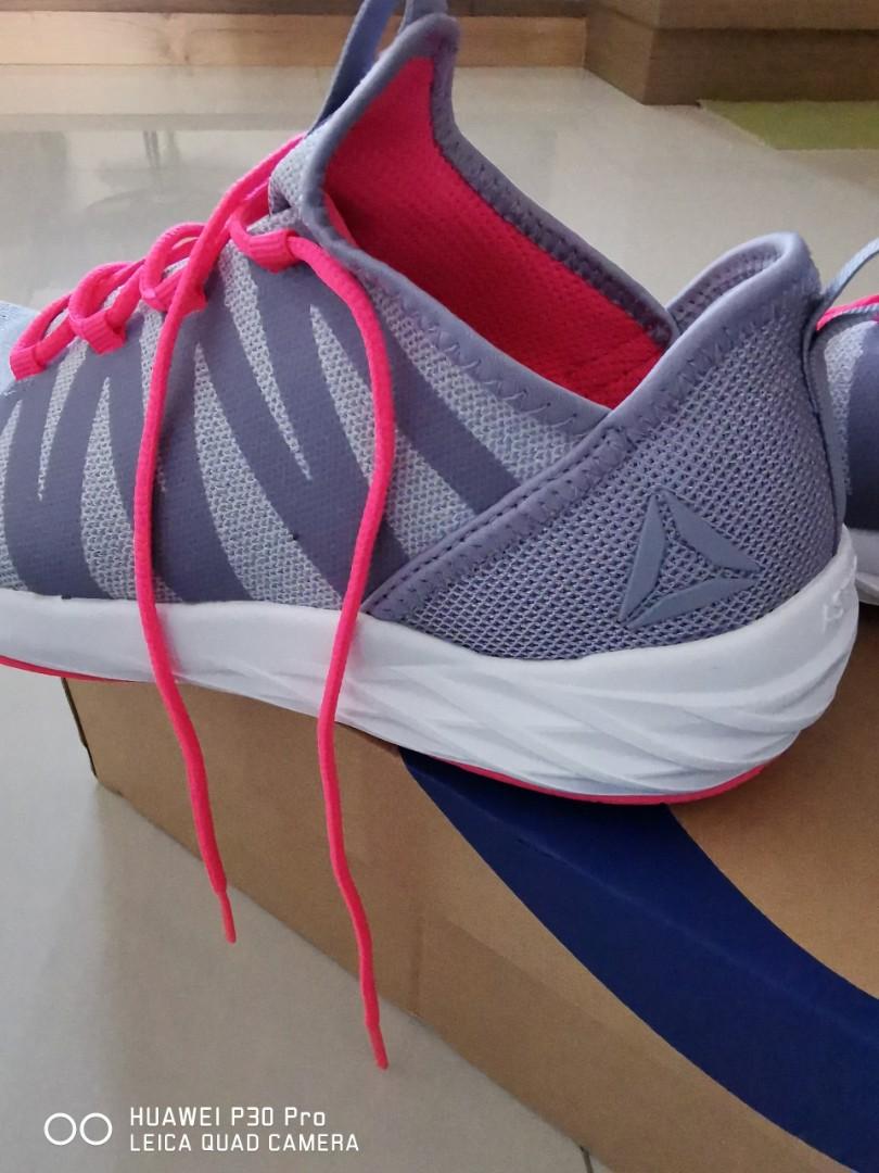 Reebok astroride hot sale running shoes