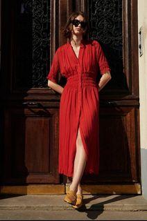 Saoirse Red Scrunched Midi Dress