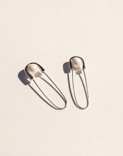 Silver best dressed safety pin earrings, Women's Fashion, Jewelry on  Carousell