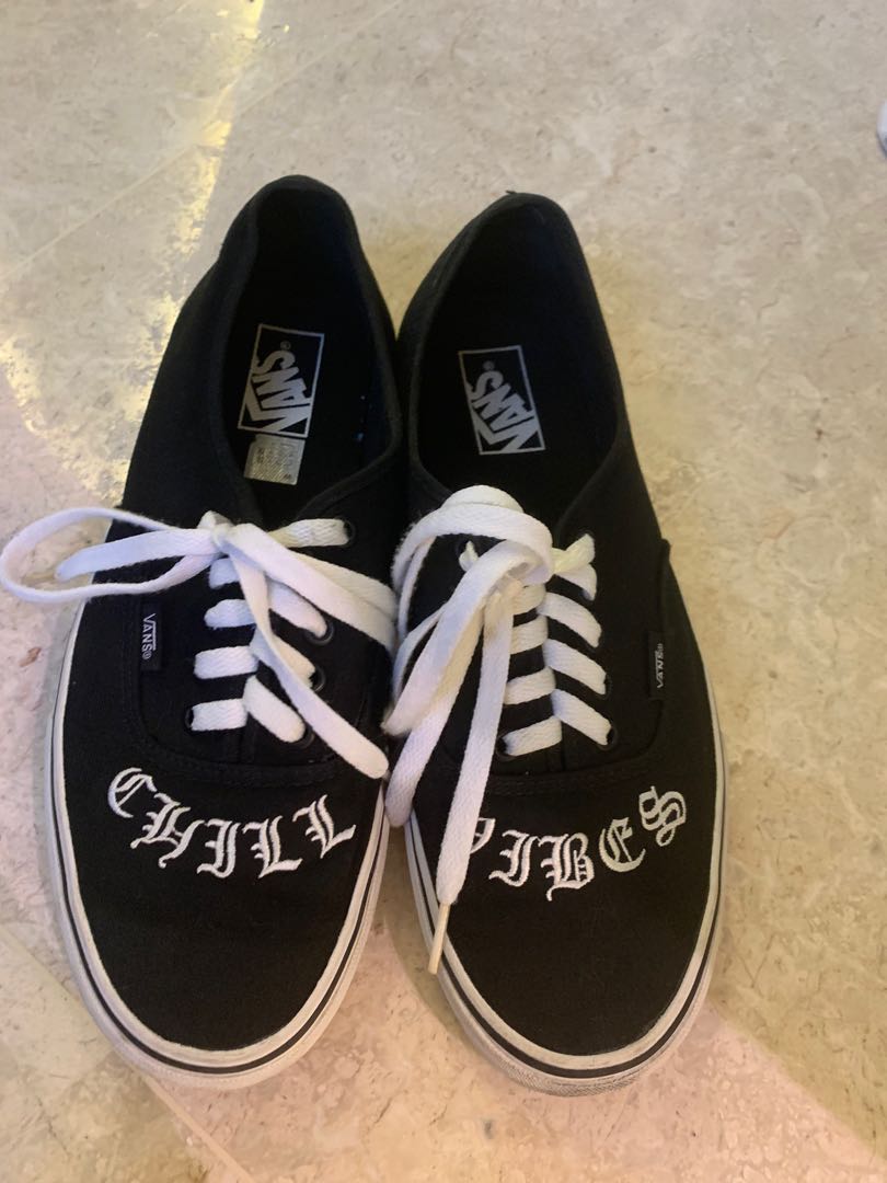 Vans era chill outlet vibes on feet